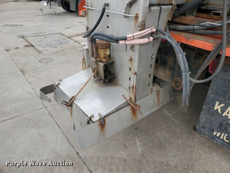 image for item DF4657 2001 Sterling LT7501  dump truck