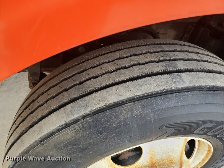 image for item DF4657 2001 Sterling LT7501  dump truck