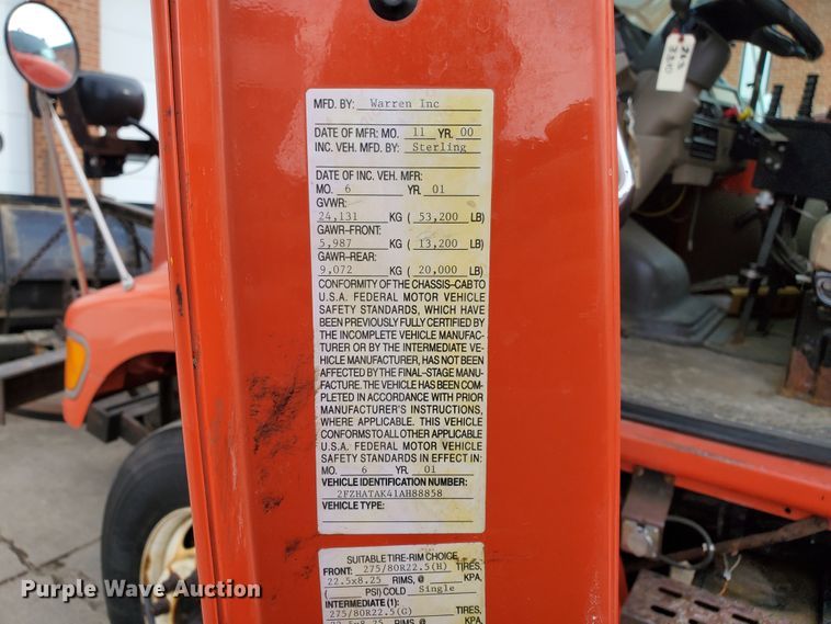 image for item DF4657 2001 Sterling LT7501  dump truck