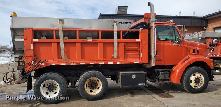 image for item DF4658 2001 Sterling LT7501  dump truck