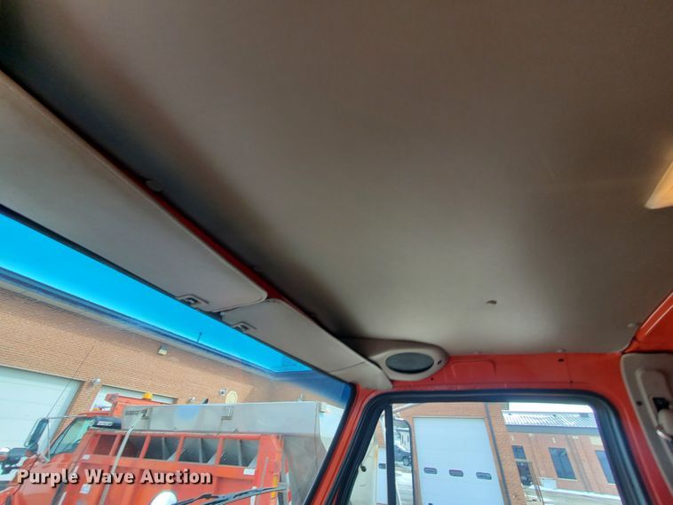 image for item DF4658 2001 Sterling LT7501  dump truck