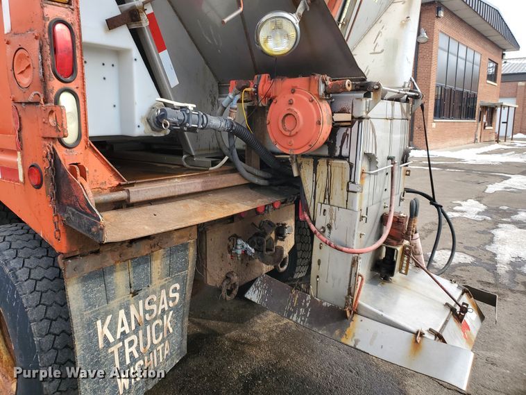 image for item DF4658 2001 Sterling LT7501  dump truck