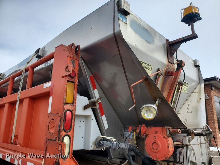 image for item DF4658 2001 Sterling LT7501  dump truck