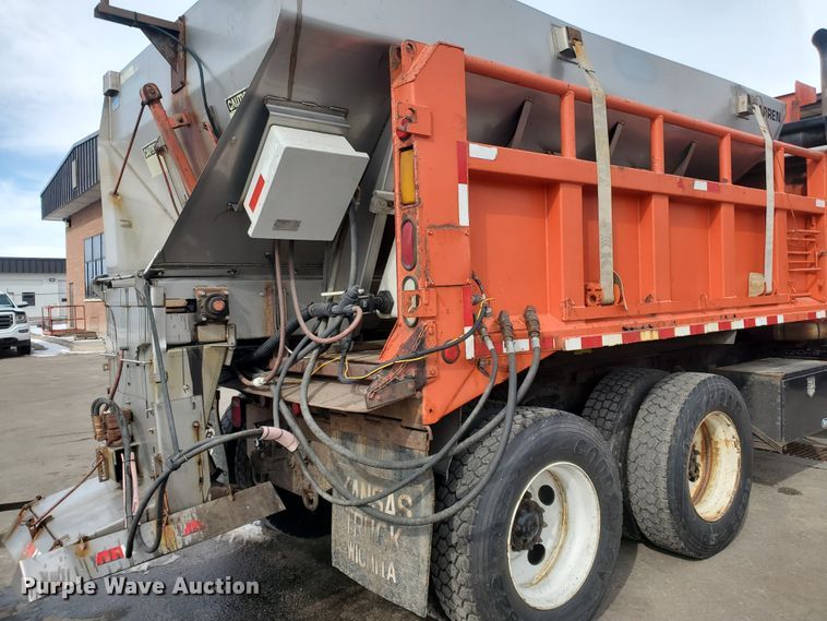 image for item DF4658 2001 Sterling LT7501  dump truck