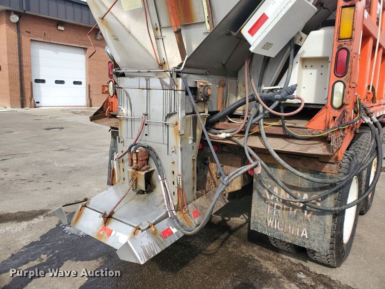 image for item DF4658 2001 Sterling LT7501  dump truck