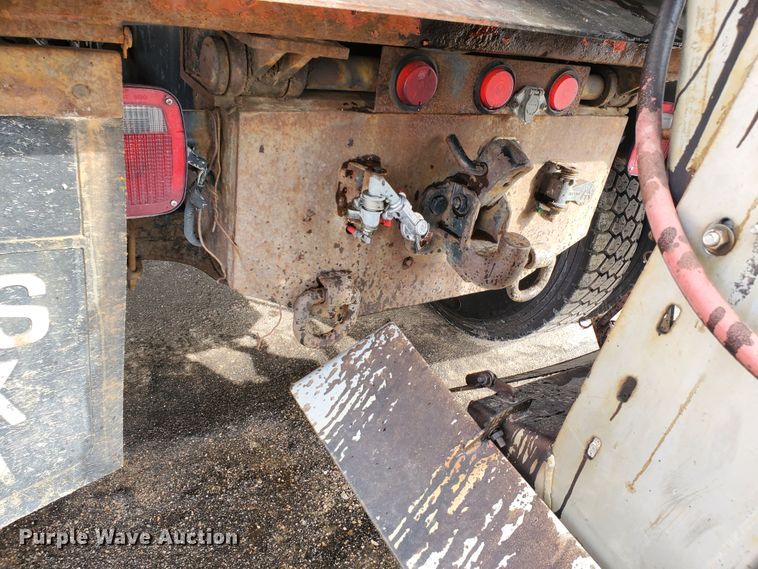 image for item DF4658 2001 Sterling LT7501  dump truck