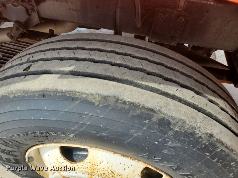 image for item DF4658 2001 Sterling LT7501  dump truck