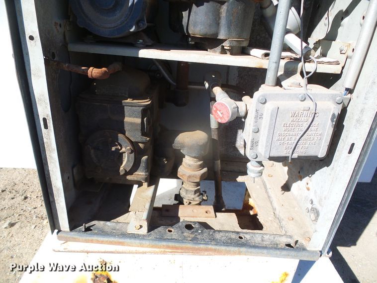 image for item DG8473 Wemac fuel tank