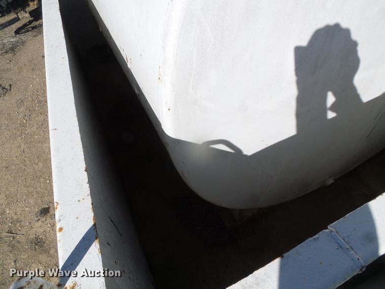 image for item DG8473 Wemac fuel tank