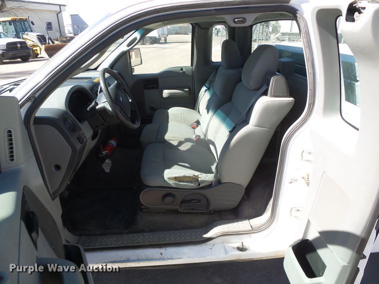 image for item DG8479 2008 Ford F150 XL  pickup truck