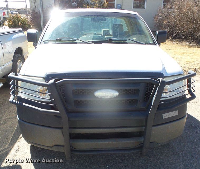 image for item DG8480 2007 Ford F150 XL  pickup truck