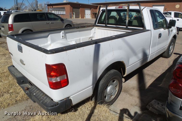 image for item DG8480 2007 Ford F150 XL  pickup truck