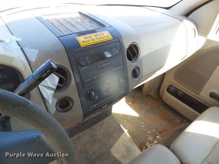 image for item DG8480 2007 Ford F150 XL  pickup truck