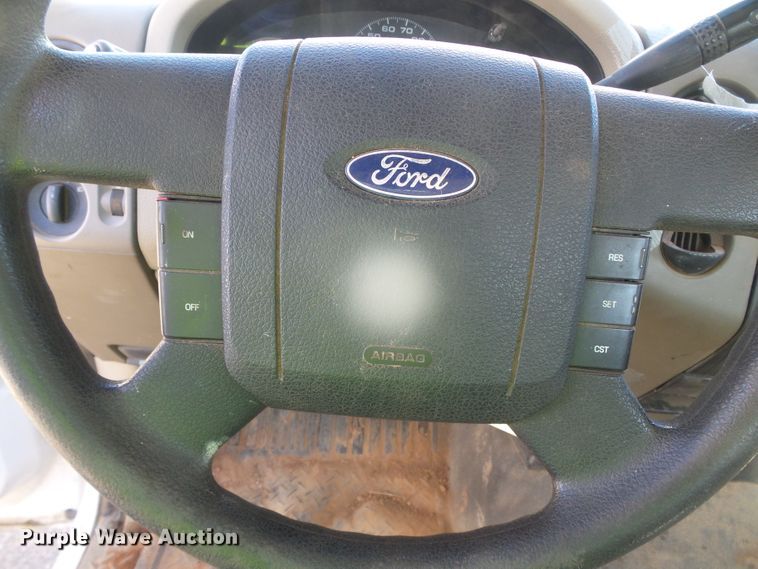 image for item DG8480 2007 Ford F150 XL  pickup truck