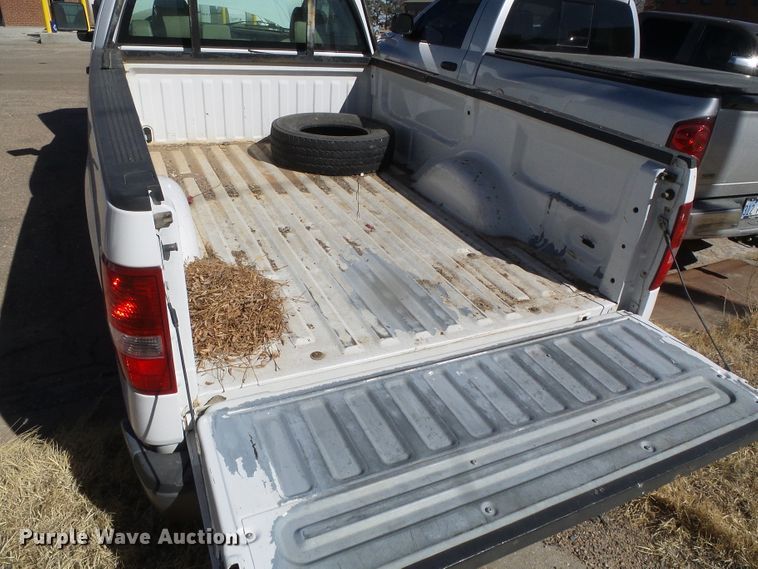 image for item DG8480 2007 Ford F150 XL  pickup truck