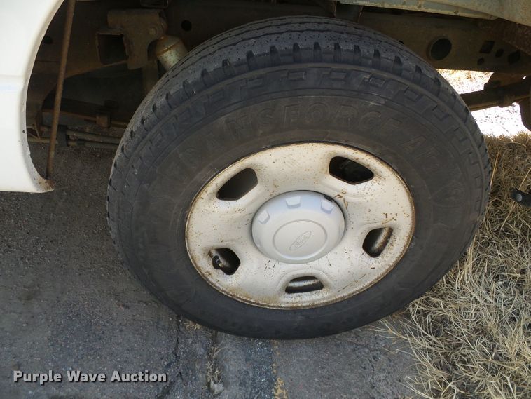 image for item DG8480 2007 Ford F150 XL  pickup truck