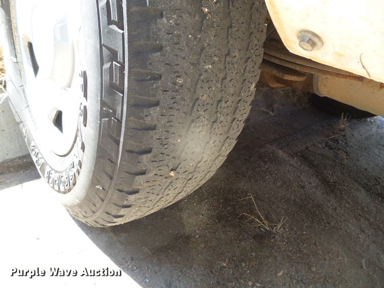 image for item DG8480 2007 Ford F150 XL  pickup truck