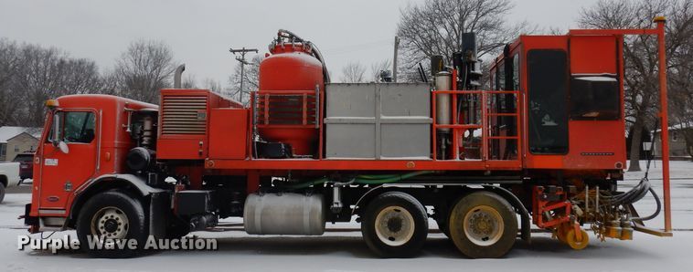 image for item DJ2879 2005 Peterbilt 320  paint striping truck