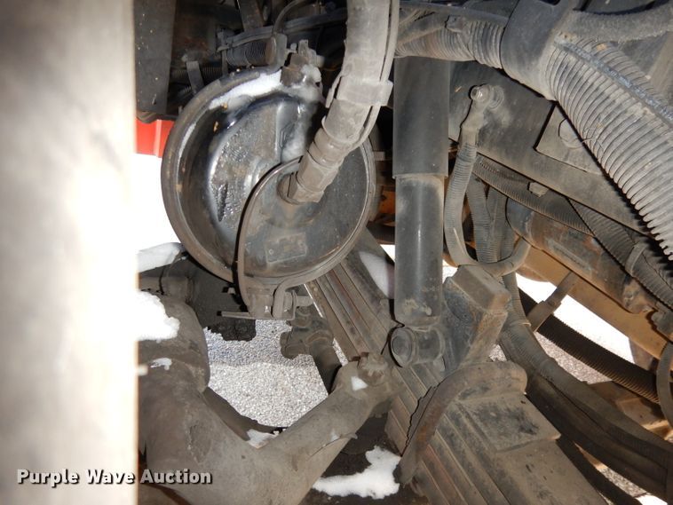 image for item DJ2879 2005 Peterbilt 320  paint striping truck