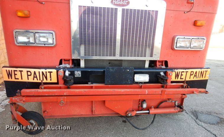 image for item DJ2879 2005 Peterbilt 320  paint striping truck