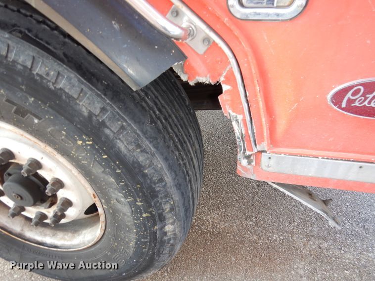 image for item DJ2879 2005 Peterbilt 320  paint striping truck