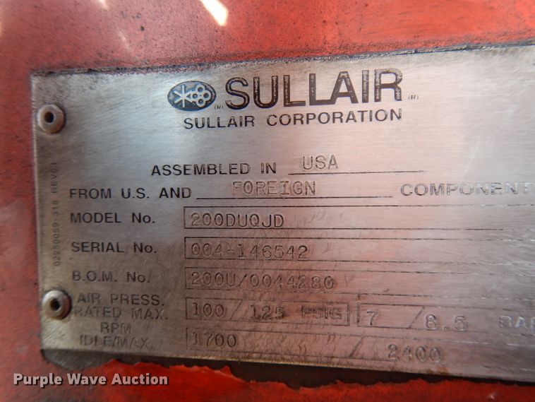 image for item DJ2879 2005 Peterbilt 320  paint striping truck