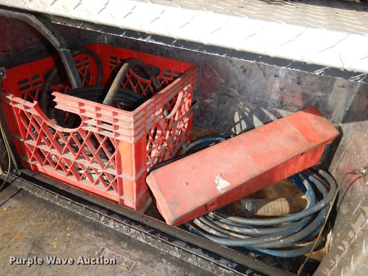 image for item DJ2879 2005 Peterbilt 320  paint striping truck