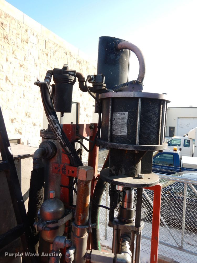 image for item DJ2879 2005 Peterbilt 320  paint striping truck