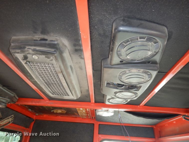 image for item DJ2879 2005 Peterbilt 320  paint striping truck