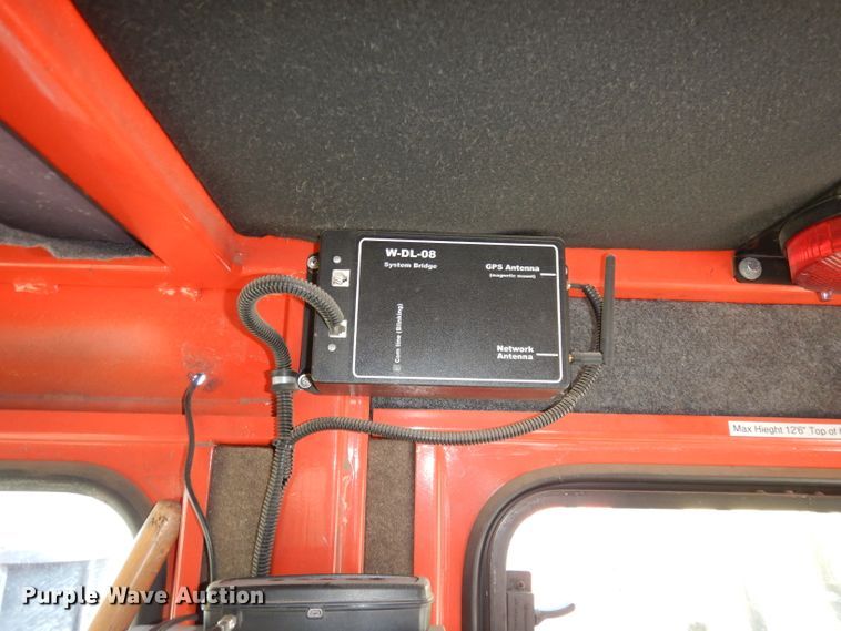 image for item DJ2879 2005 Peterbilt 320  paint striping truck