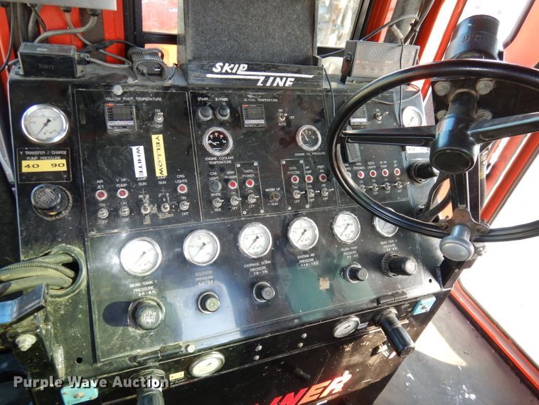 image for item DJ2879 2005 Peterbilt 320  paint striping truck