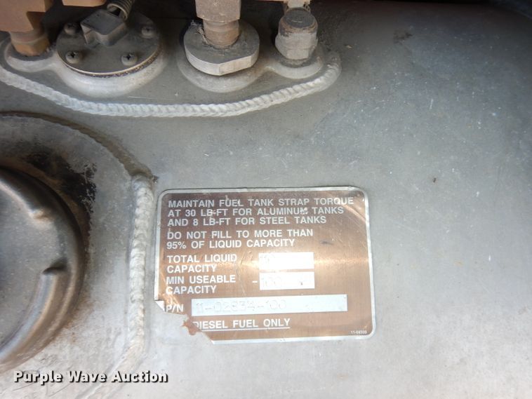 image for item DJ2879 2005 Peterbilt 320  paint striping truck