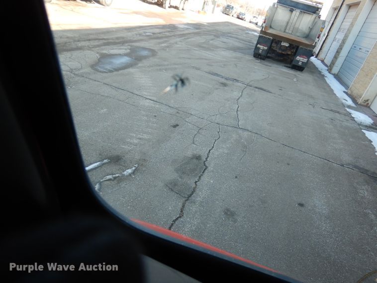 image for item DJ2879 2005 Peterbilt 320  paint striping truck