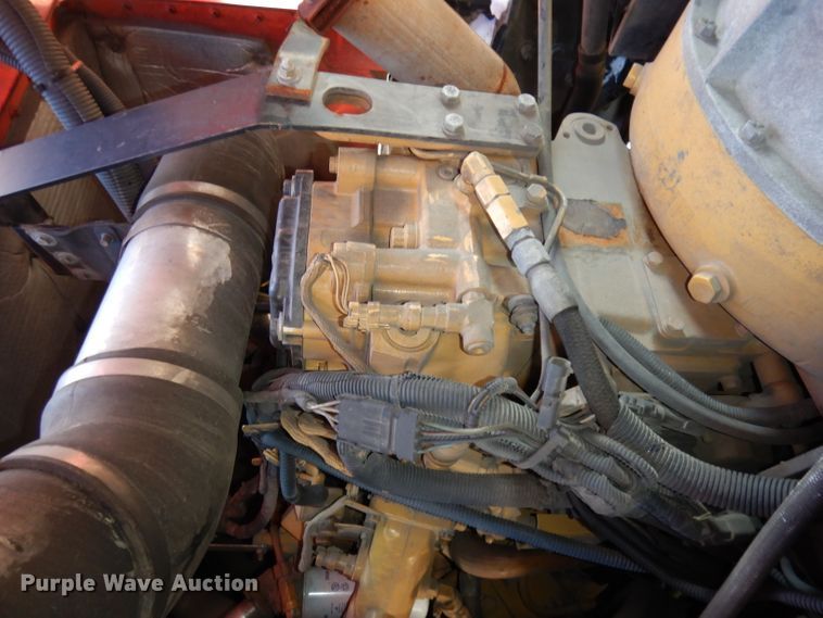 image for item DJ2879 2005 Peterbilt 320  paint striping truck