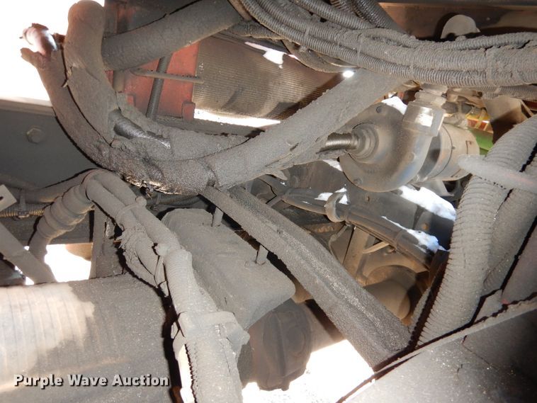 image for item DJ2879 2005 Peterbilt 320  paint striping truck