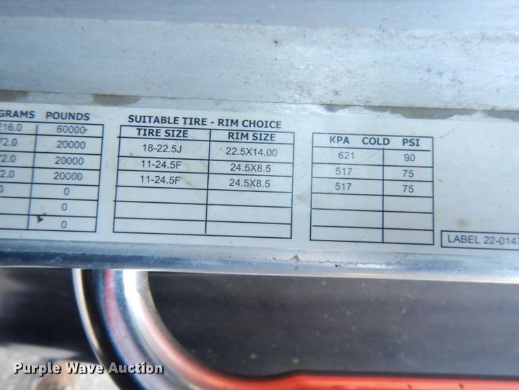 image for item DJ2879 2005 Peterbilt 320  paint striping truck