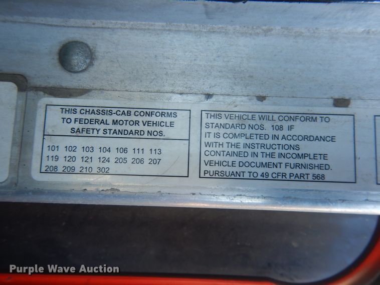 image for item DJ2879 2005 Peterbilt 320  paint striping truck