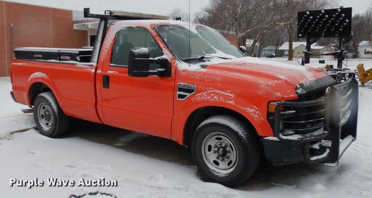 image for item DJ2880 2010 Ford F250 Super Duty  pickup truck