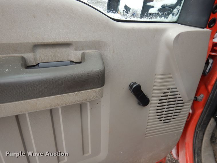 image for item DJ2880 2010 Ford F250 Super Duty  pickup truck