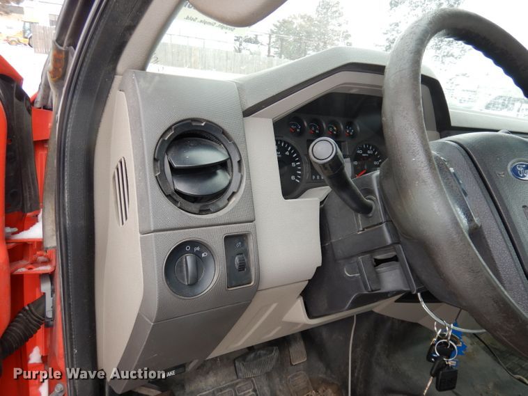 image for item DJ2880 2010 Ford F250 Super Duty  pickup truck