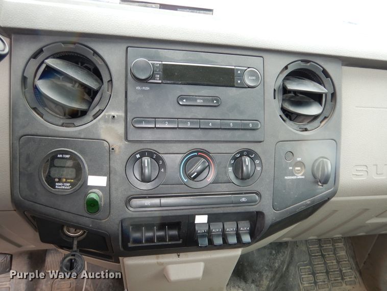 image for item DJ2880 2010 Ford F250 Super Duty  pickup truck