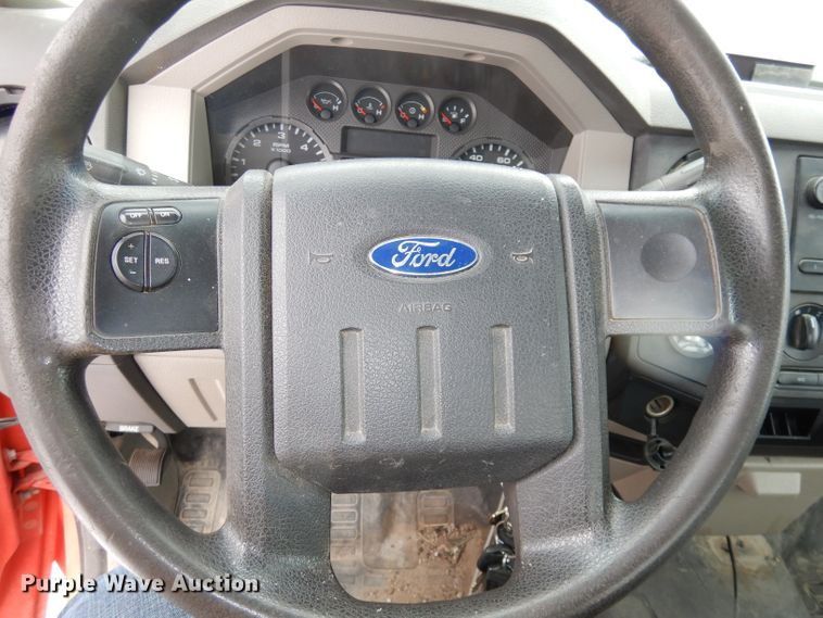 image for item DJ2880 2010 Ford F250 Super Duty  pickup truck