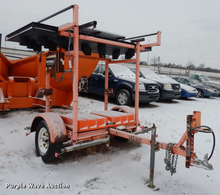 image for item DJ2890 2007 National Signal 28/85-2 arrow board