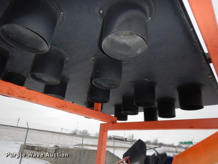 image for item DJ2891 2007 National Signal 28/85-2 arrow board