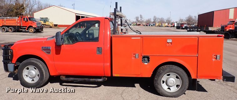 image for item DK4507 2008 Ford F250 Super Duty  utility bed pickup truck