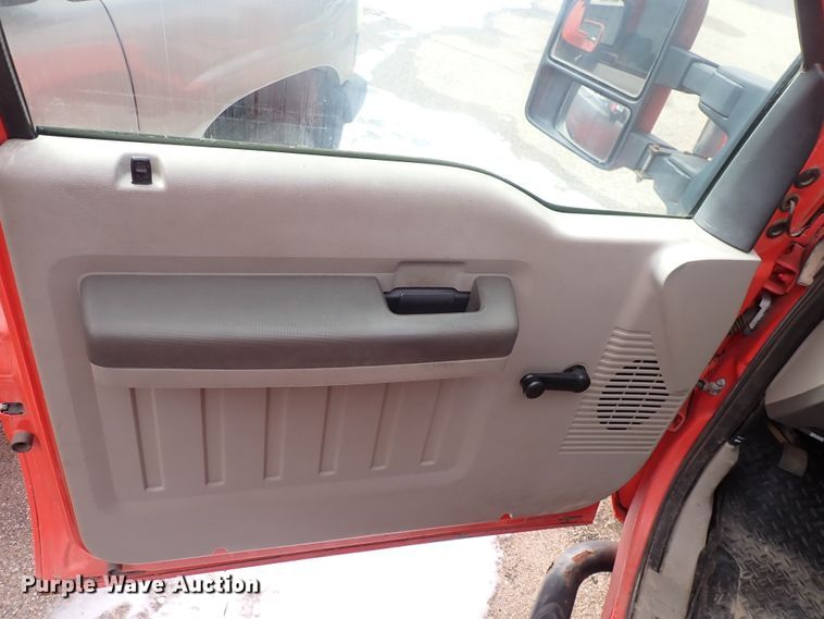 image for item DK4507 2008 Ford F250 Super Duty  utility bed pickup truck