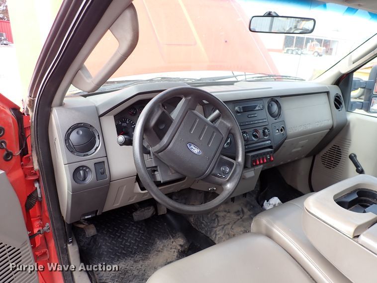 image for item DK4507 2008 Ford F250 Super Duty  utility bed pickup truck