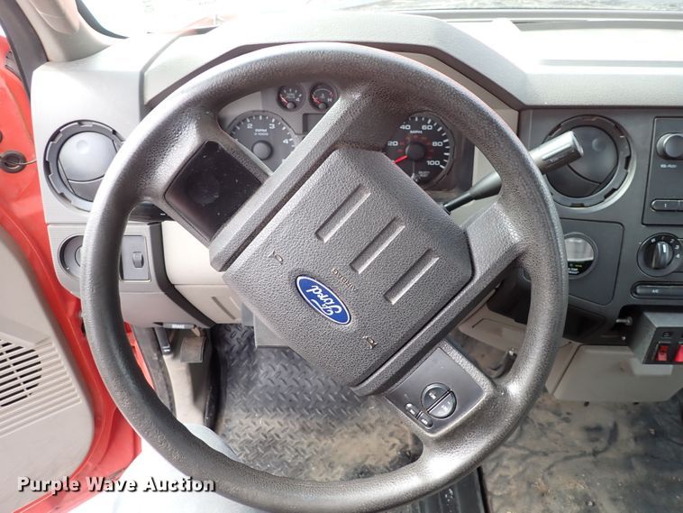 image for item DK4507 2008 Ford F250 Super Duty  utility bed pickup truck