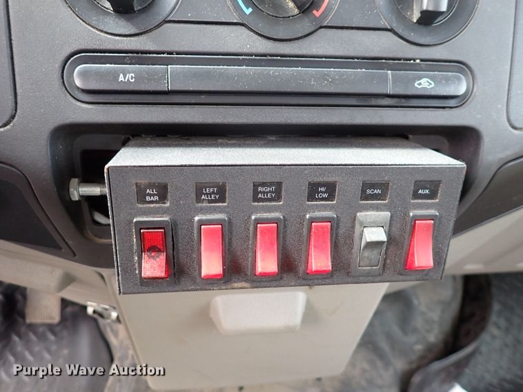 image for item DK4507 2008 Ford F250 Super Duty  utility bed pickup truck