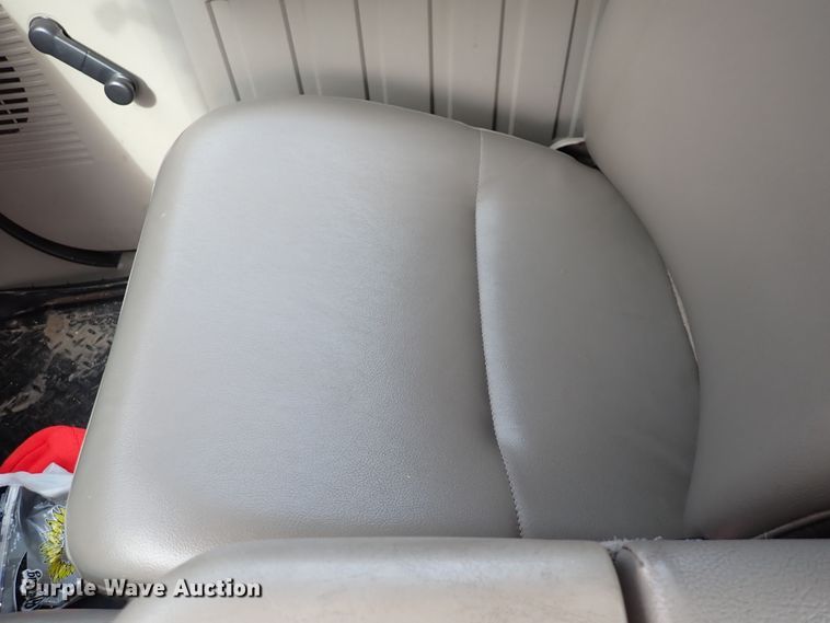 image for item DK4507 2008 Ford F250 Super Duty  utility bed pickup truck